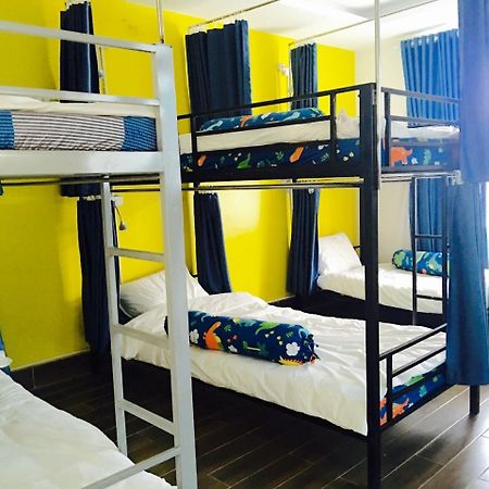 Awa Downtown Hostel Hanoi Buitenkant foto