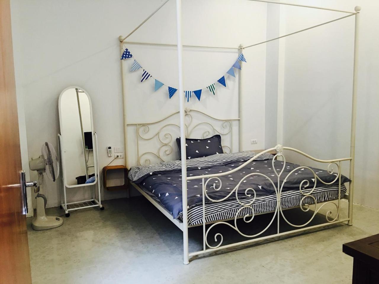Awa Downtown Hostel Hanoi Buitenkant foto