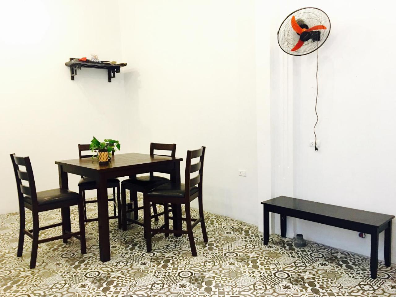 Awa Downtown Hostel Hanoi Buitenkant foto