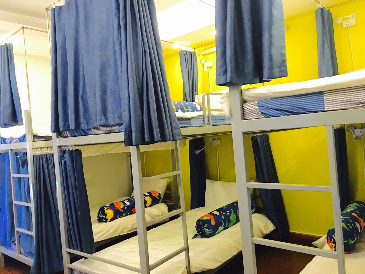 Awa Downtown Hostel Hanoi Buitenkant foto