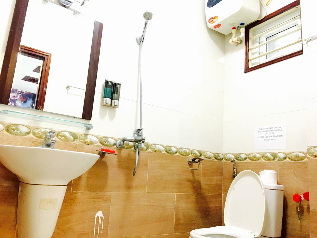 Awa Downtown Hostel Hanoi Buitenkant foto